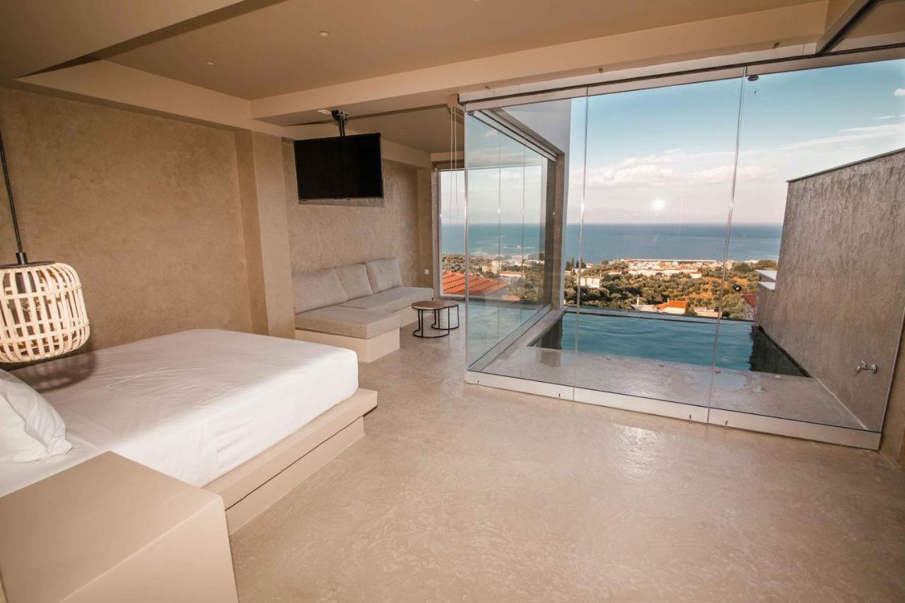 Mani Luxury Suites And Studios In Gytheio With Private Pools Exterior foto