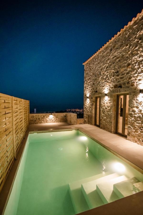 Mani Luxury Suites And Studios In Gytheio With Private Pools Exterior foto
