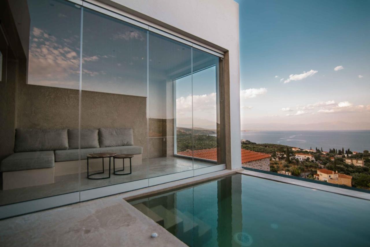 Mani Luxury Suites And Studios In Gytheio With Private Pools Exterior foto