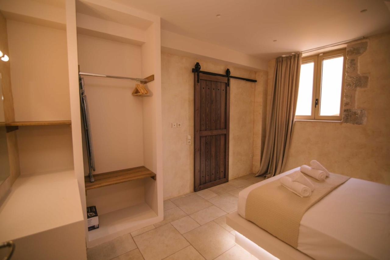 Mani Luxury Suites And Studios In Gytheio With Private Pools Exterior foto
