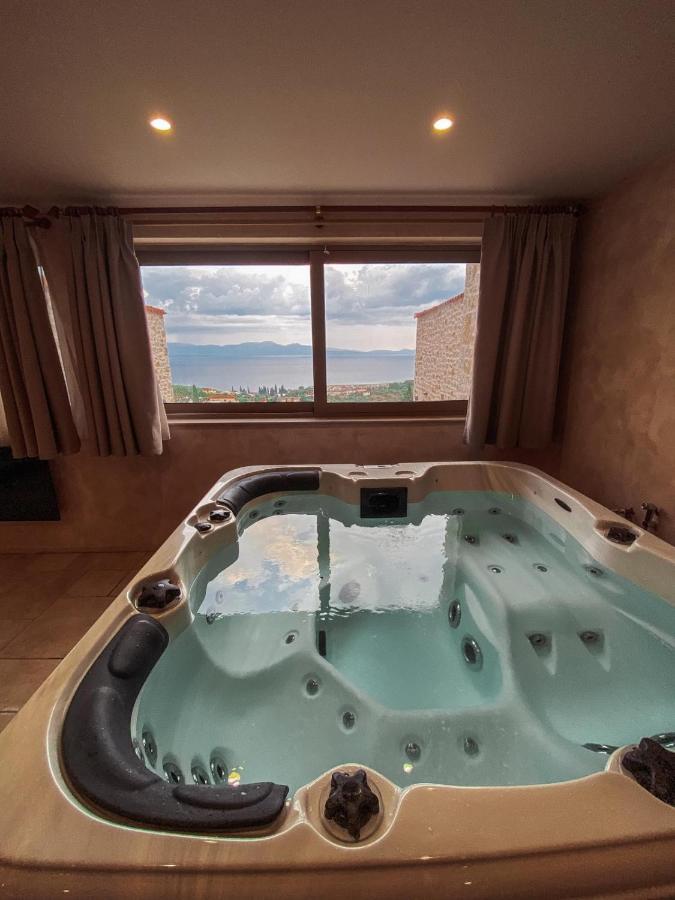 Mani Luxury Suites And Studios In Gytheio With Private Pools Exterior foto