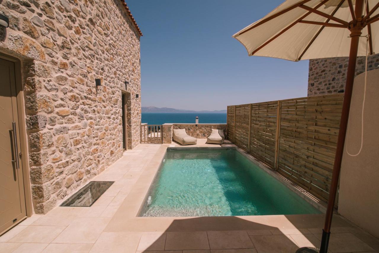 Mani Luxury Suites And Studios In Gytheio With Private Pools Exterior foto